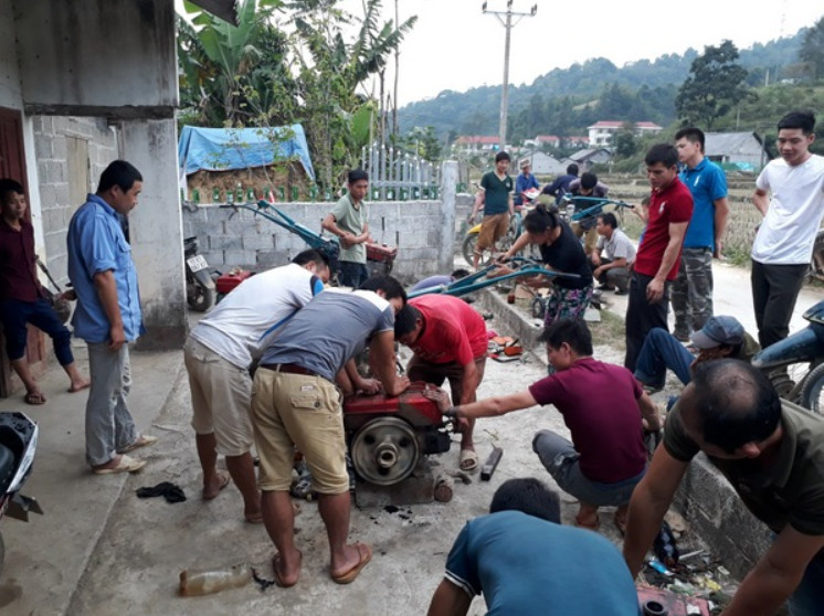 Buổi học thực hành sửa chữa máy nông nghiệp tại Trung tâm GDNN - GDTX Quảng Uyên