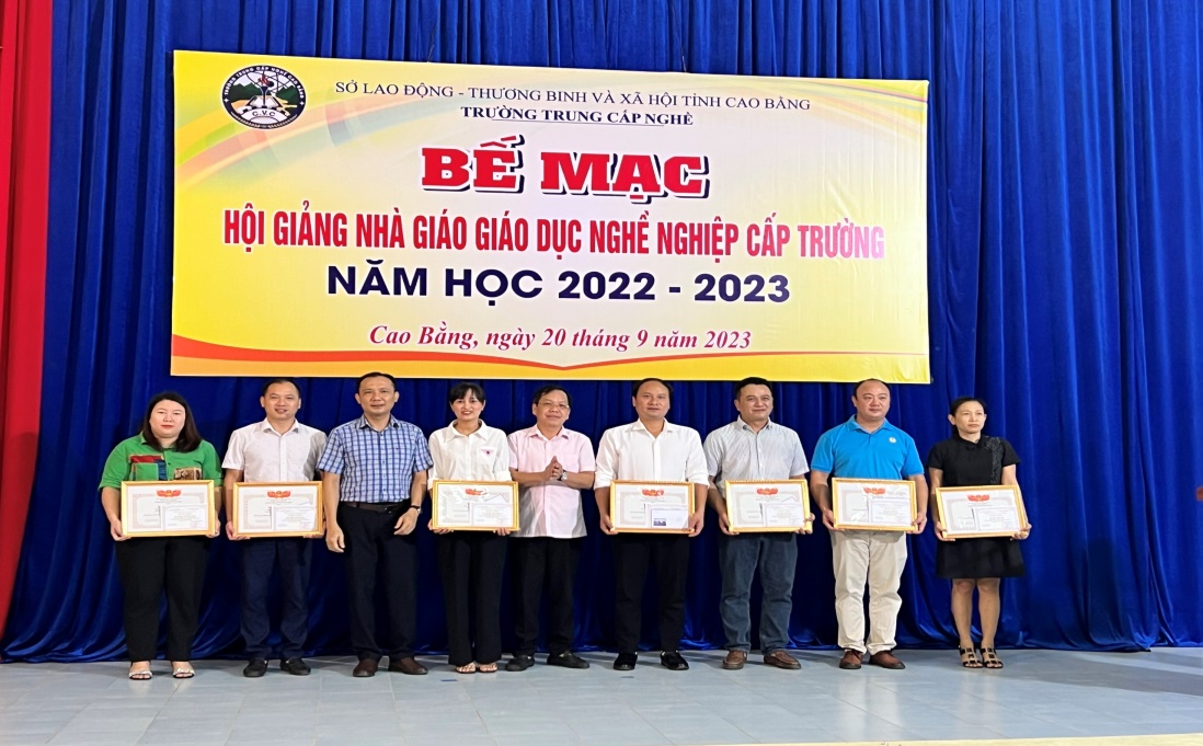 BẾ MẠC HỘI GIẢNG NHÀ GIÁO GIÁO DỤC NGHỀ NGHIỆP CẤP TRƯỜNG NĂM HỌC 2022 - 2023